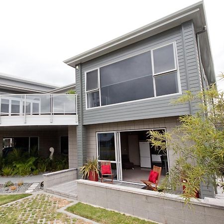 Bay Breeze Accommodation Cooks Beach Esterno foto