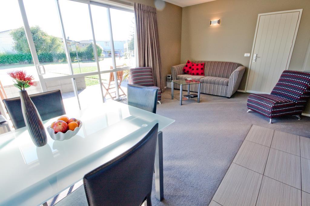 Bay Breeze Accommodation Cooks Beach Esterno foto