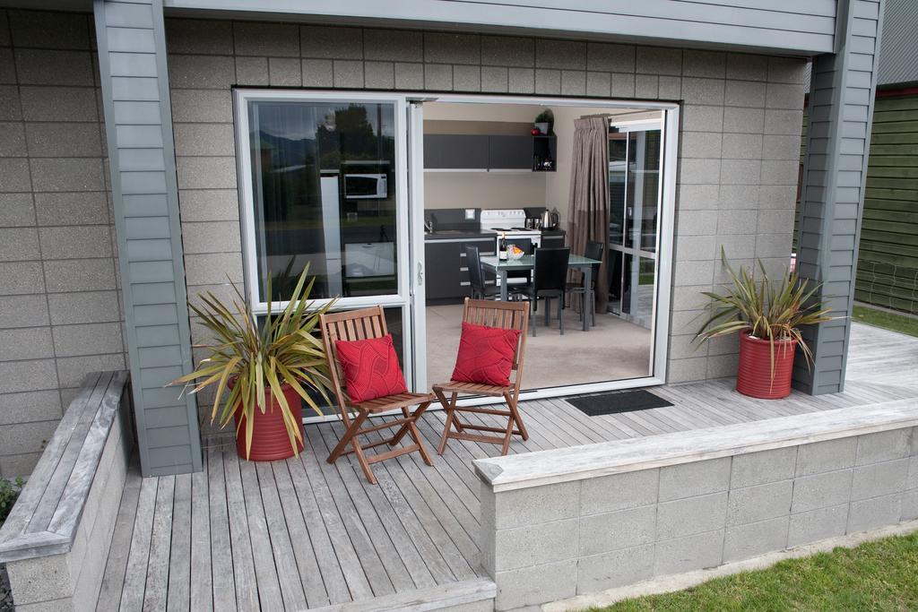 Bay Breeze Accommodation Cooks Beach Esterno foto